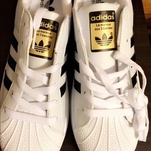 Women’s Adidas Tennis Shoes